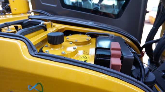 SDLG ER655H Zero Tail Swing Mini Excavator hydraulic tank and battery