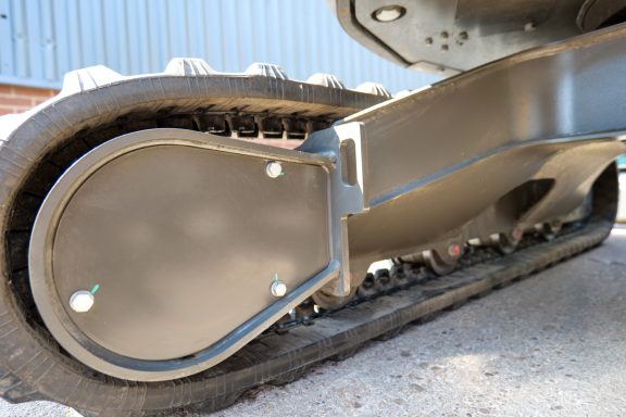 SDLG ER627H rear track motor view
