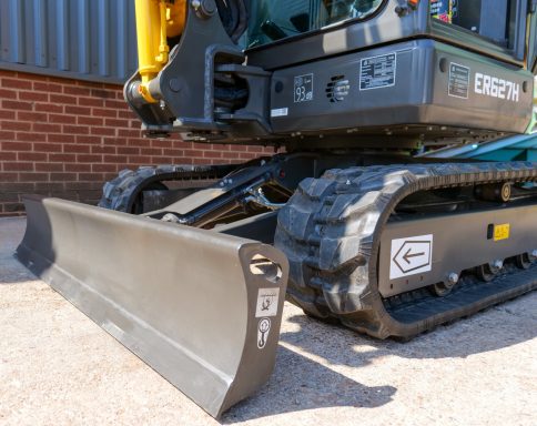 SDLG ER627H 3 ton mini excavator blade and tracks
