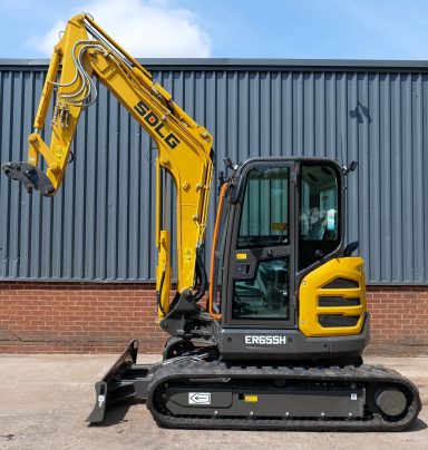 SDLG ER655H Zero Tail Swing Mini Excavator Drivers Side Cab View
